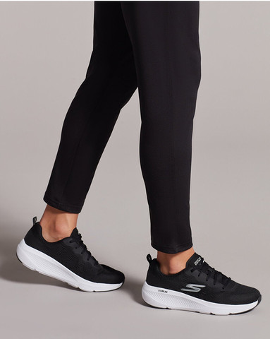 נעלי ריצה לנשים סקצ'רס נעלי ספורט Skechers GO Run Elevate