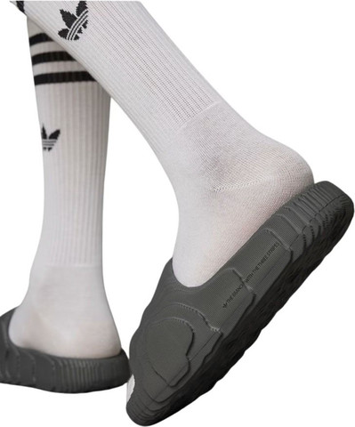 כפכפי Adidas לגברים דגם Adilette 22