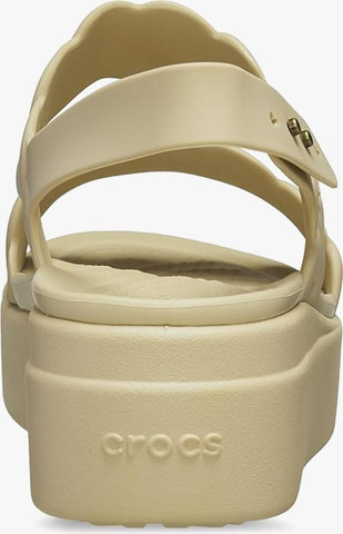 Crocs Brooklyn Woven Upper Low Wedge  -  סנדלי פלטפורמה קרוקס ברוקלין לנשים בצבע צ'אי