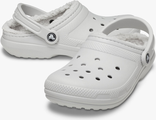 Crocs Classic Lined Clog - כפכפים פרוותיים קרוקס בצבע אפור אטמוספרה