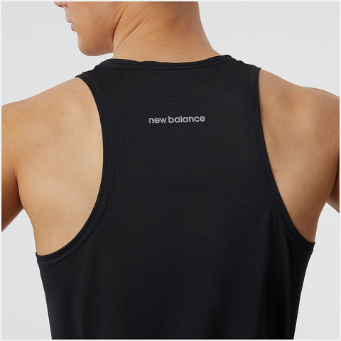 גופיית ריצה לגברים צבע שחור ניו באלאנס New Balance Accelerate Singlet