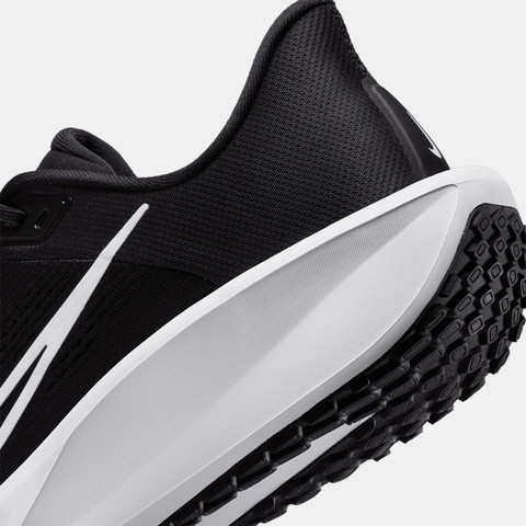 נעלי ספורט NIKE QUEST 6 - לנשים