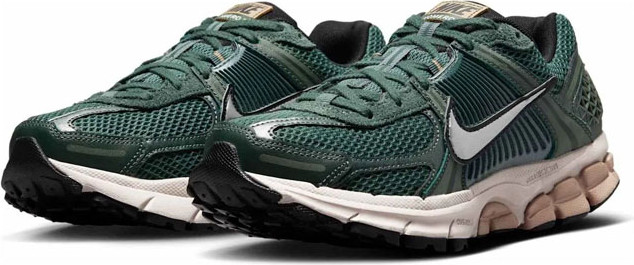 נעלי סניקרס Nike לנשים דגם Air Zoom Vomero 5