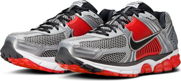 נעלי ריצה Nike לגברים דגם Zoom Vomero 5