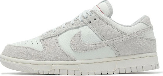 נעלי סניקרס Nike לנשים דגם Dunk Low