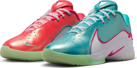 נעלי כדורסל Nike לגברים דגם LeBron 22