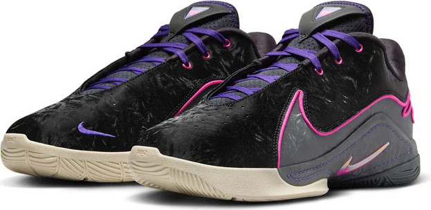 נעלי כדורסל Nike לגברים דגם LeBron 22