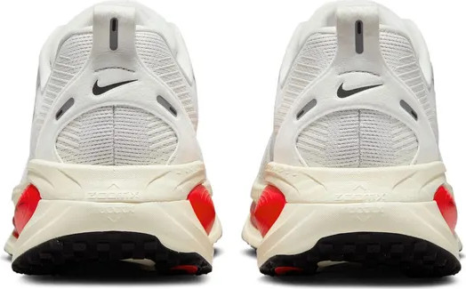 Nike Vomero 18 HM6803-001 נעלי ריצה