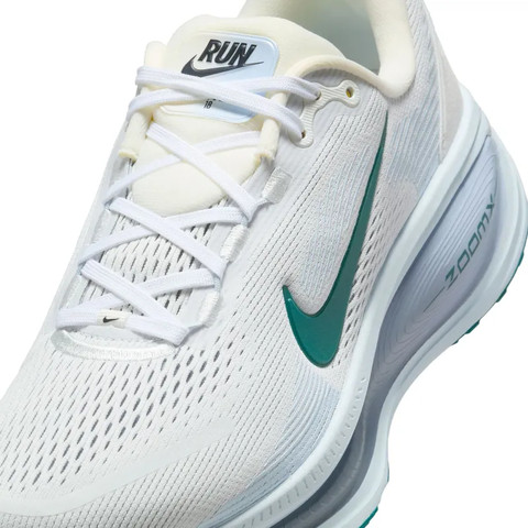 Nike Vomero 18 HM6804-103 נעלי ריצה