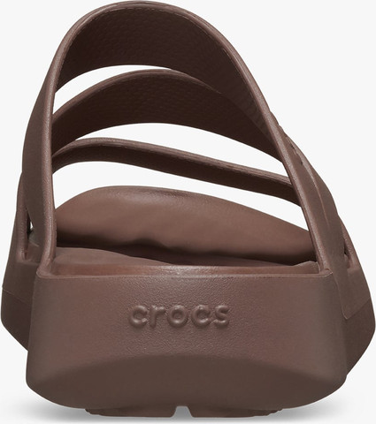 Crocs Getaway Strappy - כפכפי קרוקס לנשים בצבע חום