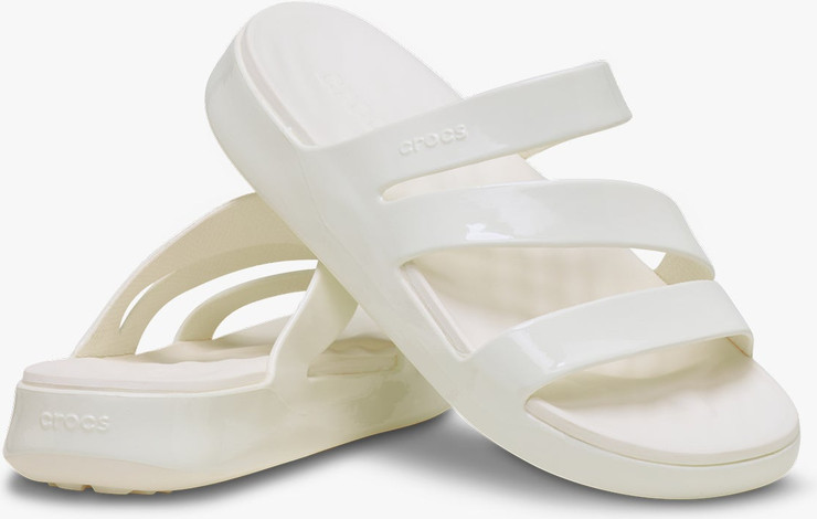 Crocs Getaway Patent Strappy -  כפכפי קרוקס לנשים בצבע לבן גיר