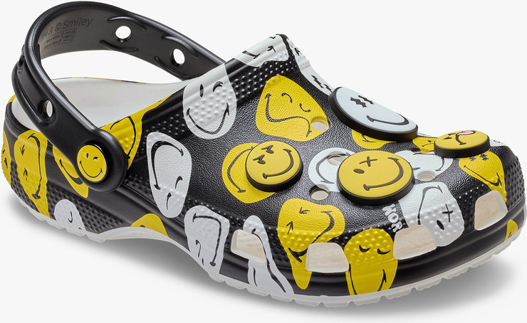 Crocs Smiley Classic Clog K - כפכפי קלוג קרוקס סמיילי לילדים בצבע שחור/לבן/צהוב
