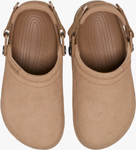 Crocs Classic Crafted Vegan Suede Clog - כפכפי קרוקס קלוג קראפטד בצבע שוקולד חלב