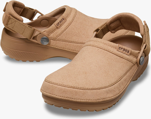 Crocs Classic Crafted Vegan Suede Clog - כפכפי קרוקס קלוג קראפטד בצבע שוקולד חלב