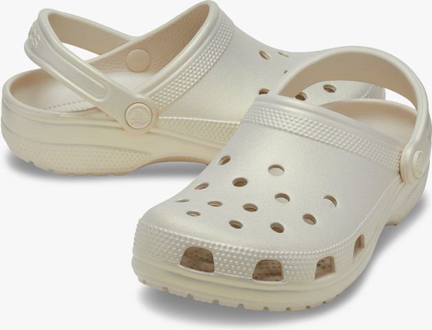 Crocs Classic Pearl Shine Clog -  כפכפי קלוג קרוקס לנשים בצבע פרפה