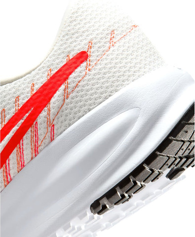 נעלי ספורט  NIKE RUN DEFY - לגברים