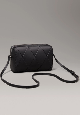 תיק צד דמוי עור לאישה מבית Calvin Klein  דגם K60K613002-BEH