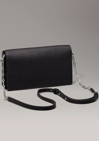 תיק צד דמוי עור לאישה מבית Calvin Klein דגם K60K613180-BEH