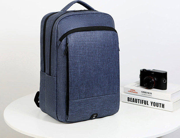תיק גב Urban Carry למחשב 16 אינץ' עם יציאת USB מבית כאמל מאונטין - כחול