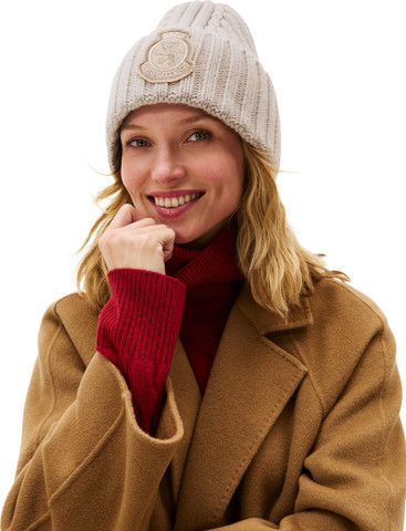 TH CREST FLUFFY BEANIE