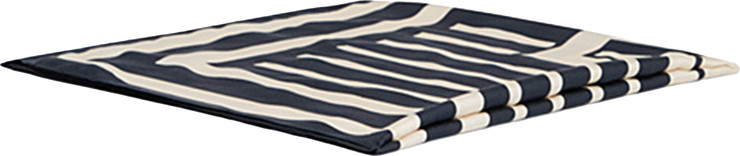צעיף משי מבית TOMMY דגם TOM-AW0AW18327-DW6