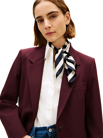 צעיף משי מבית TOMMY דגם TOM-AW0AW18327-DW6