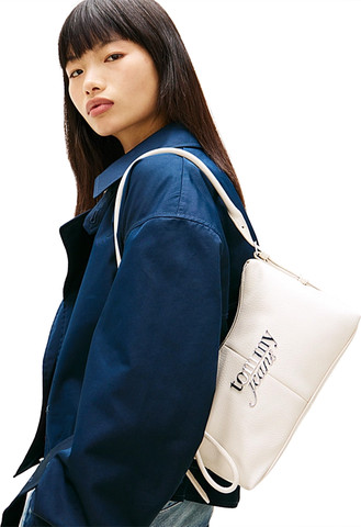 תיק דמוי עור מבית TOMMY דגם TOM-AW0AW18468-ACG