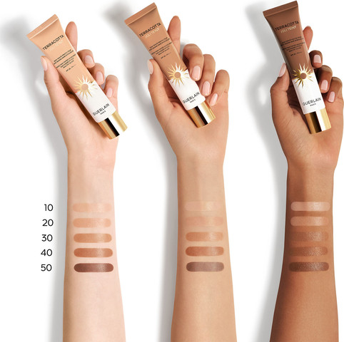 TERRACOTTA JOLI TEINT SPF20 מייק אפ - 10 SUNVEIL
