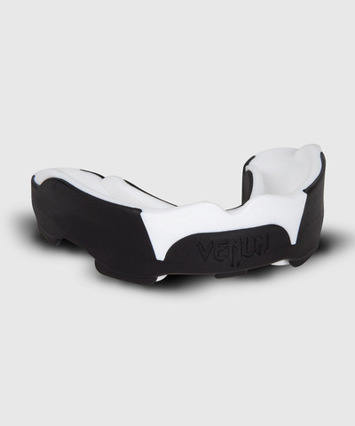 מגן שיניים Venum Predator Mouthguard