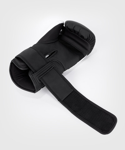 כפפות איגרוף Venum Challenger 4.0 Boxing Gloves - Black/White