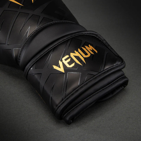 כפפות איגרוף  Venum Contender 1.5 XT 3D Black/ Gold