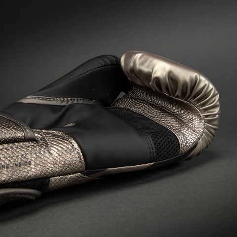 כפפות איגרוף (מגוון מידות) Venum Challenger 4.0 Boxing Gloves - Silver/Black
