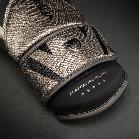 כפפות איגרוף (מגוון מידות) Venum Challenger 4.0 Boxing Gloves - Silver/Black