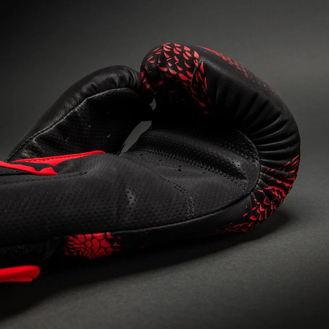 כפפות איגרוף  Venum Matupa Boxing Gloves - Black/Red/Silver