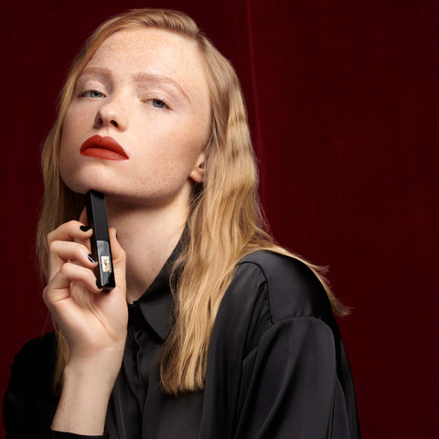 ROUGE PUR COUTURE THE SLIM VELVET RADICAL שפתון - 305