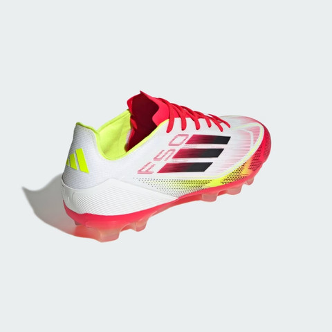 נעלי כדורגל פקקים אדידס - Adidas F50 Pro צבע לבן-אדום