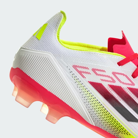 נעלי כדורגל פקקים אדידס - Adidas F50 Pro צבע לבן-אדום