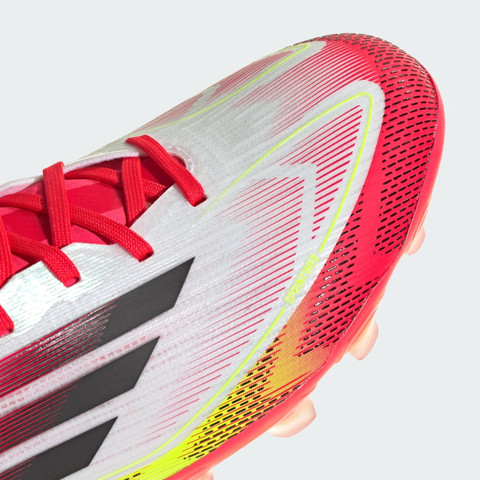 נעלי כדורגל פקקים אדידס - Adidas F50 Pro צבע לבן-אדום