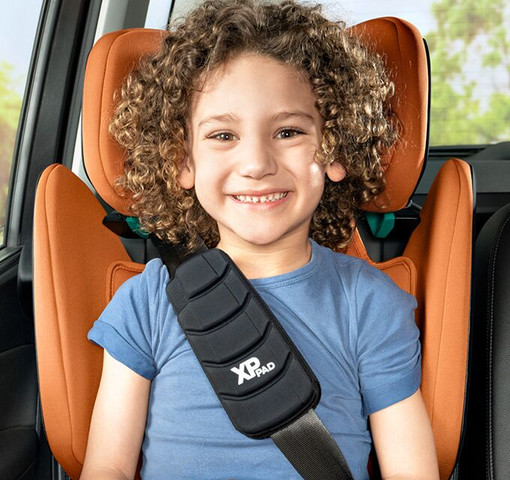 בוסטר לילדים דגם Kidfix i-Size מבית Britax - צבע ירוק