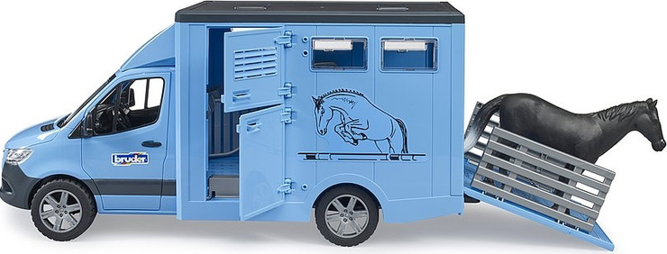משאית מרצדס ספרינטר MB Sprinter כחולה להובלת סוסים, כולל דמות סוס לבן