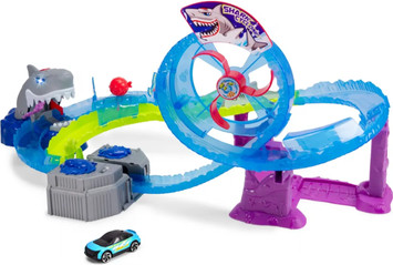 מסלול מכוניות מתקדם מתקפת הכריש הלבן Dickie Toys
