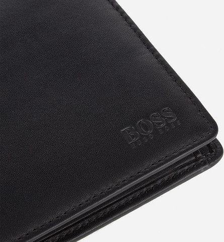 HB-50470436 עם מקום לכסף קטן דגם Arezzo דגם HUGO BOSS ארנק לגבר מבית