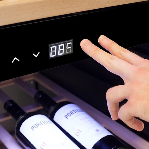 מקרר יין 180 בקבוקים מבית CASO קאסו דגם WINE COMFORT 180