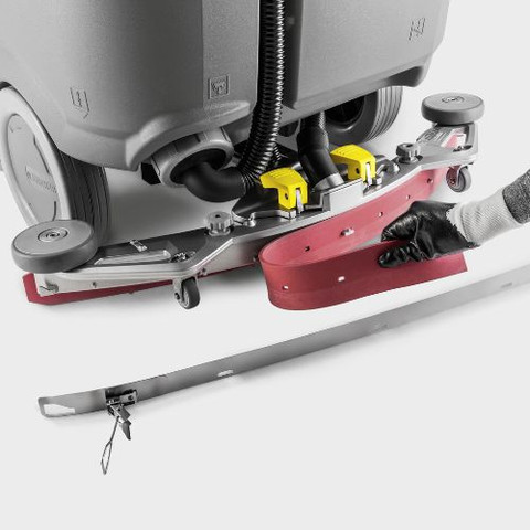 מכונה לשטיפת רצפות KARCHER קארשר דגם B 110