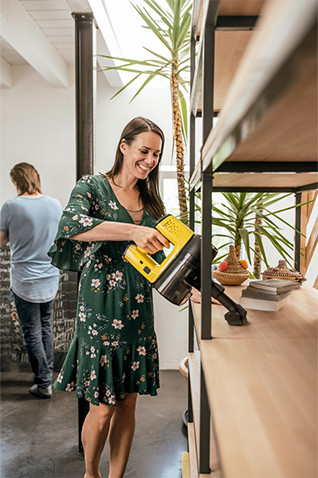 שואב אבק אלחוטי מבית KARCHER קרשר דגם VC6