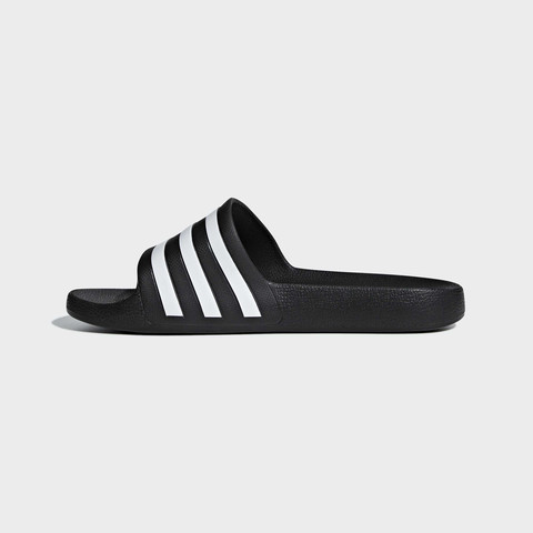 אדידס כפכפים לגברים פסים שחור לבן (Adilette Aqua)