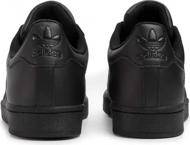 נעלי סניקרס Adidas לגברים דגם Superstar