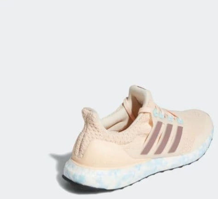 אולטרה בוסט 22 די אן אי לגברים  ULTRABOOST 5.0 DNA FTW M GV8721