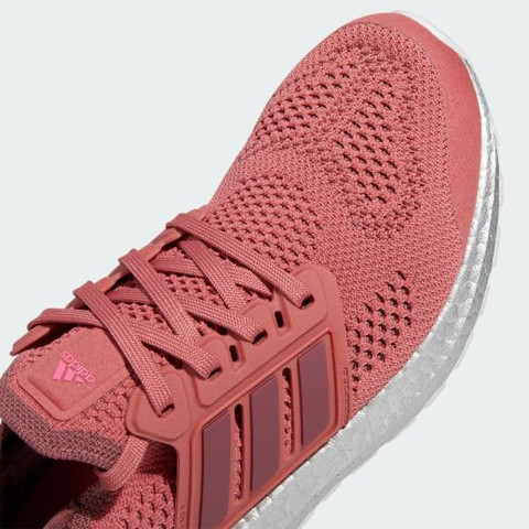 אולטרה בוסט די אן אי  ULTRABOOST 19.5 DNA W FTW GZ6476