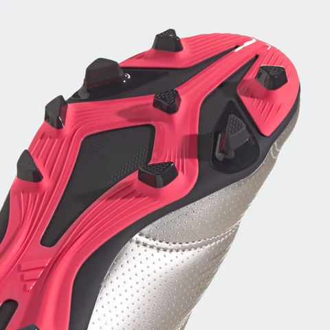 Adidas PREDATOR CLUB FxG J IF6423 נעלי כדורגל